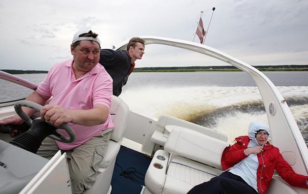 Izbraucienā ar kuteri Bayliner 285 pa Lielupi Izbraucienā ar kuteri Bayliner 285 pa Lielupi
