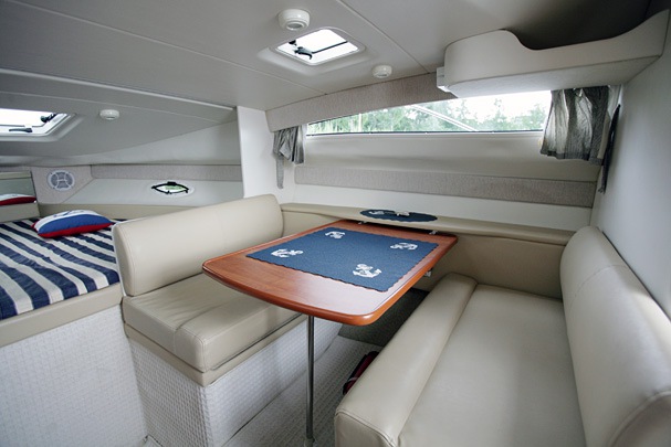 Kutera Bayliner 285 salons Kutera Bayliner 285 salons