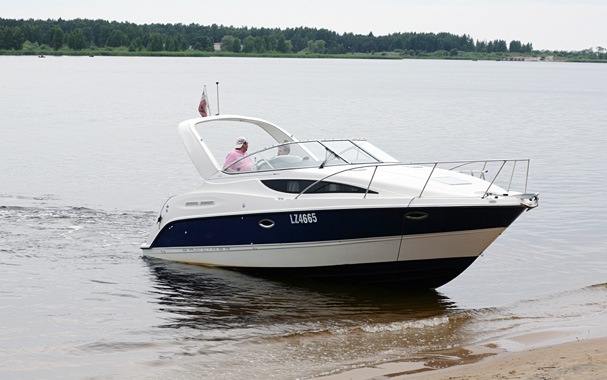Kutera Bayliner 285 noma Lielupē Kutera Bayliner 285 noma Lielupē