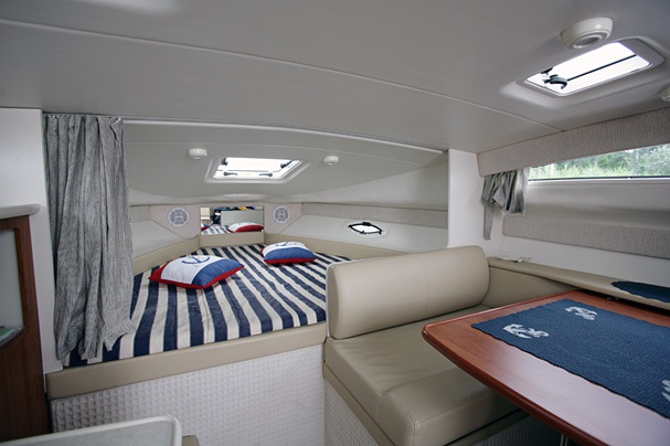 Kutera Bayliner 285 salons Kutera Bayliner 285 salons